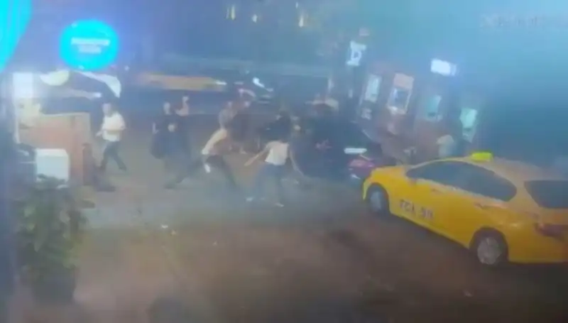 Beyoğlu'nda Kanlı Kavgaya Neden Olan Laf Atmalar Korkuttu